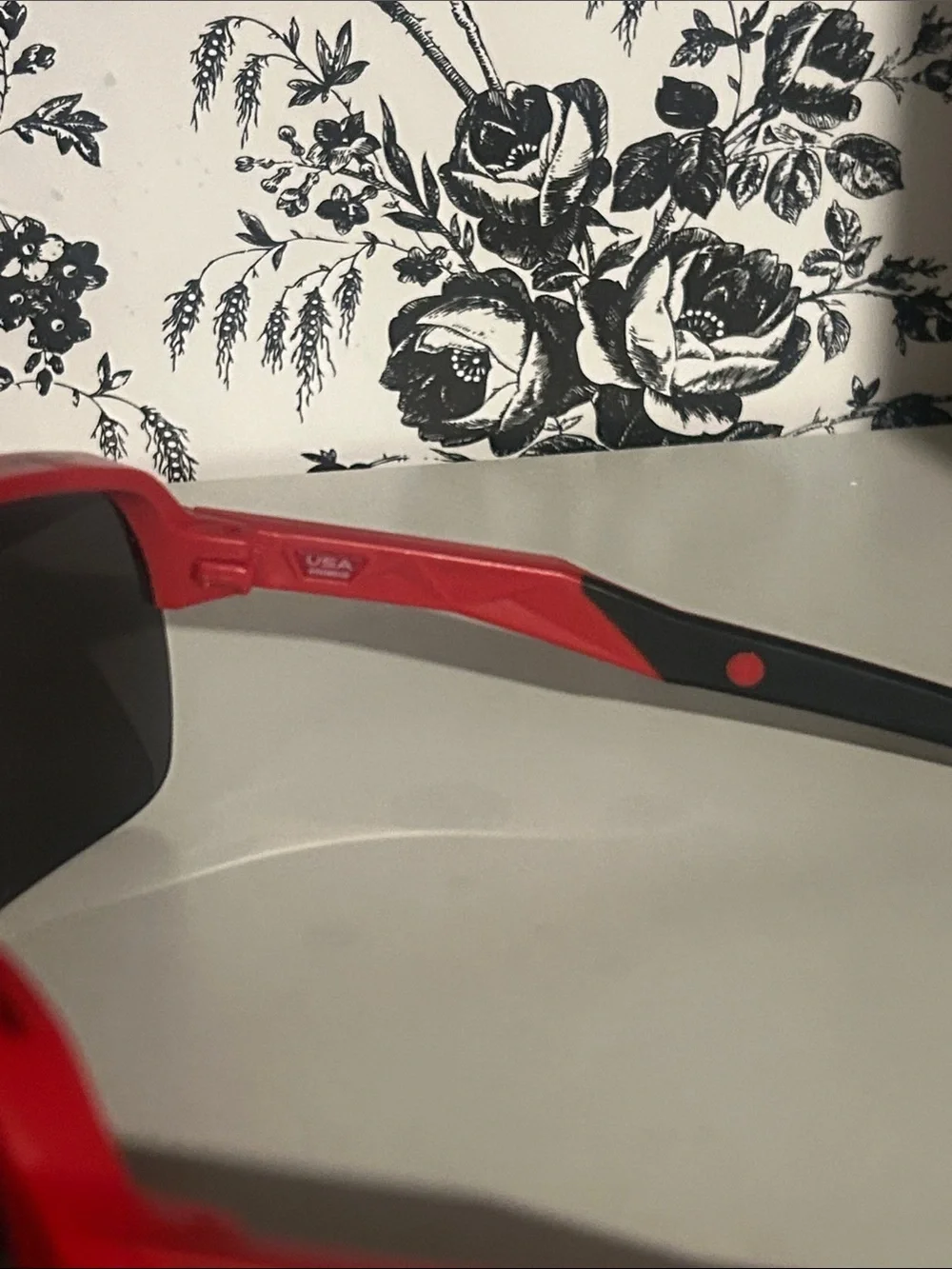 Oakley sutro lite